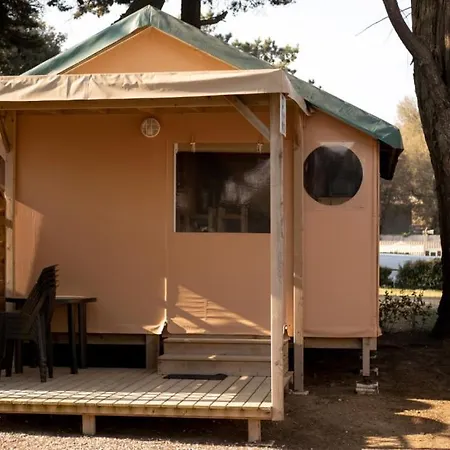 مكان تخييم Borddemer Hotellerie De Plein Air *