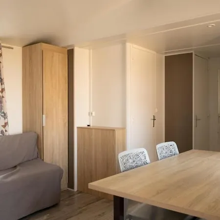 Borddemer Hotellerie De Plein Air مكان تخييم *